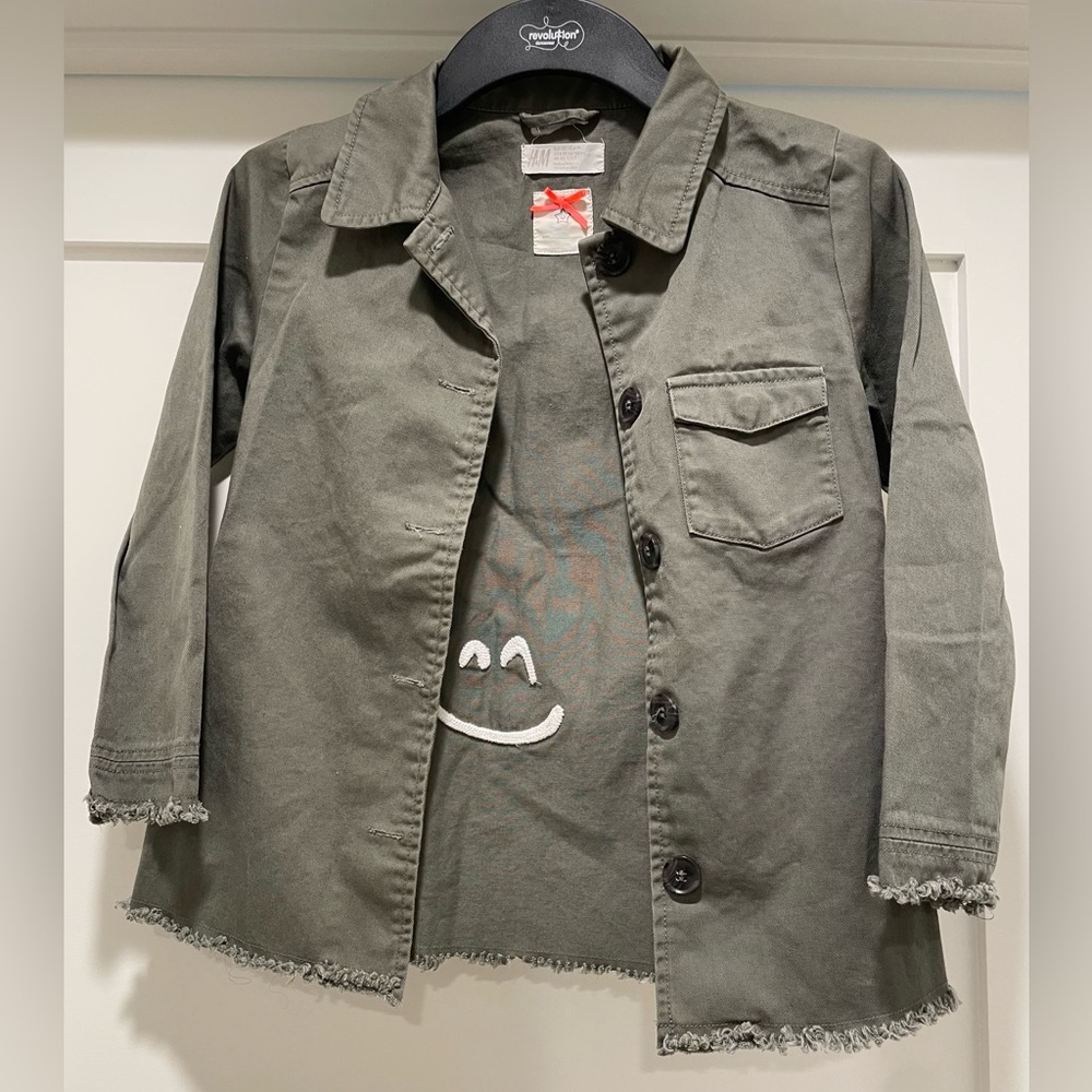 H&M Kids Jacket. Size 6-7Y.